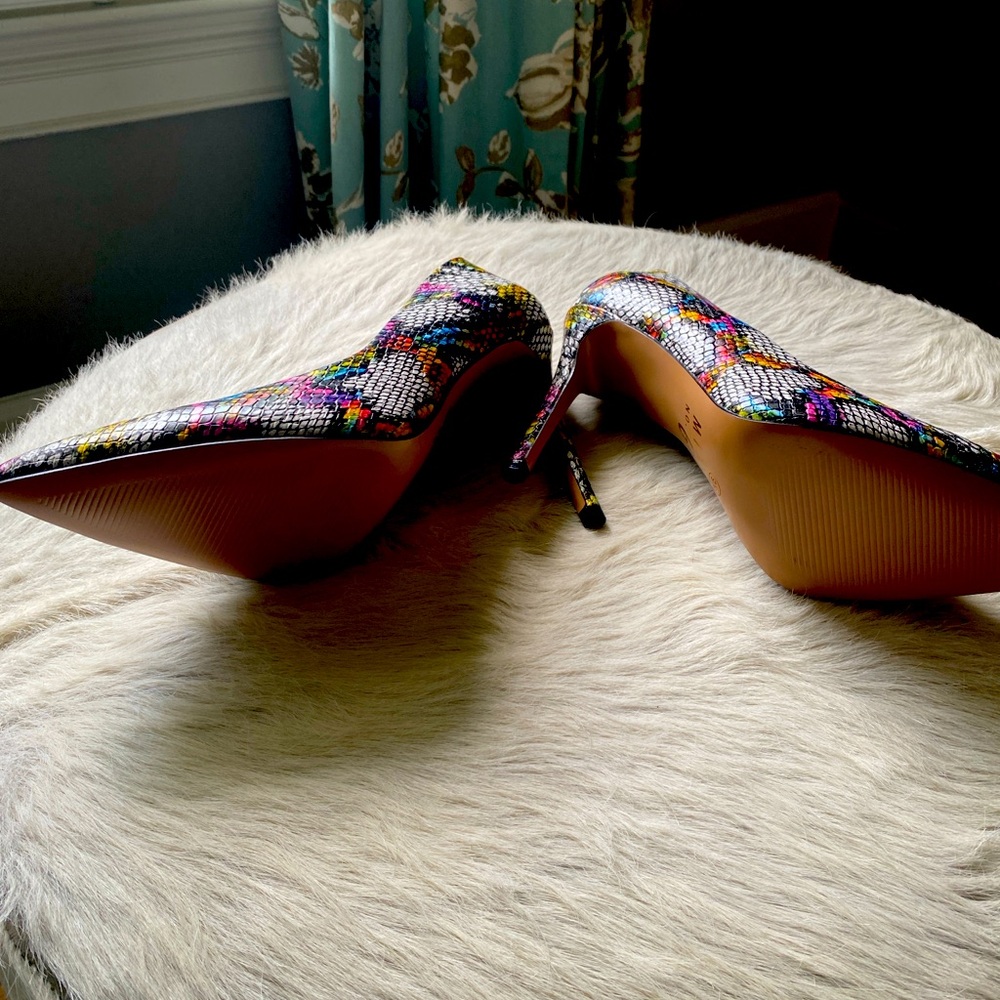 NWOT Mix No. 6 Fanta snakeskin pumps! size 9M. - Picture 5 of 6